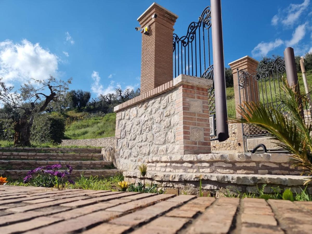 Casale Dei Priori Bed & Breakfast Rocca Massima Dış mekan fotoğraf
