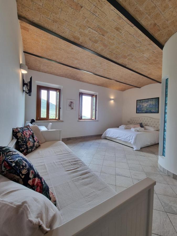 Casale Dei Priori Bed & Breakfast Rocca Massima Dış mekan fotoğraf