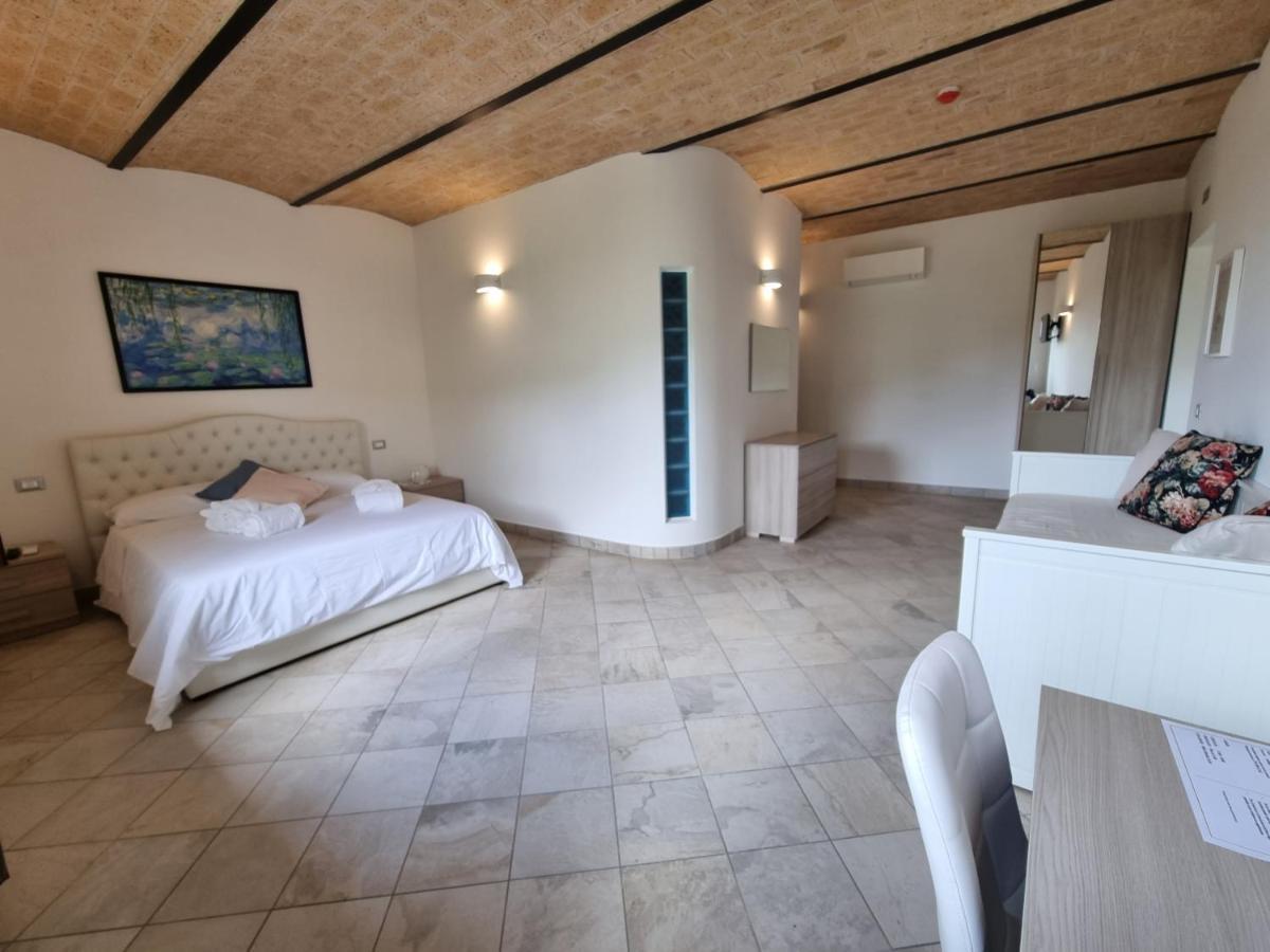 Casale Dei Priori Bed & Breakfast Rocca Massima Dış mekan fotoğraf