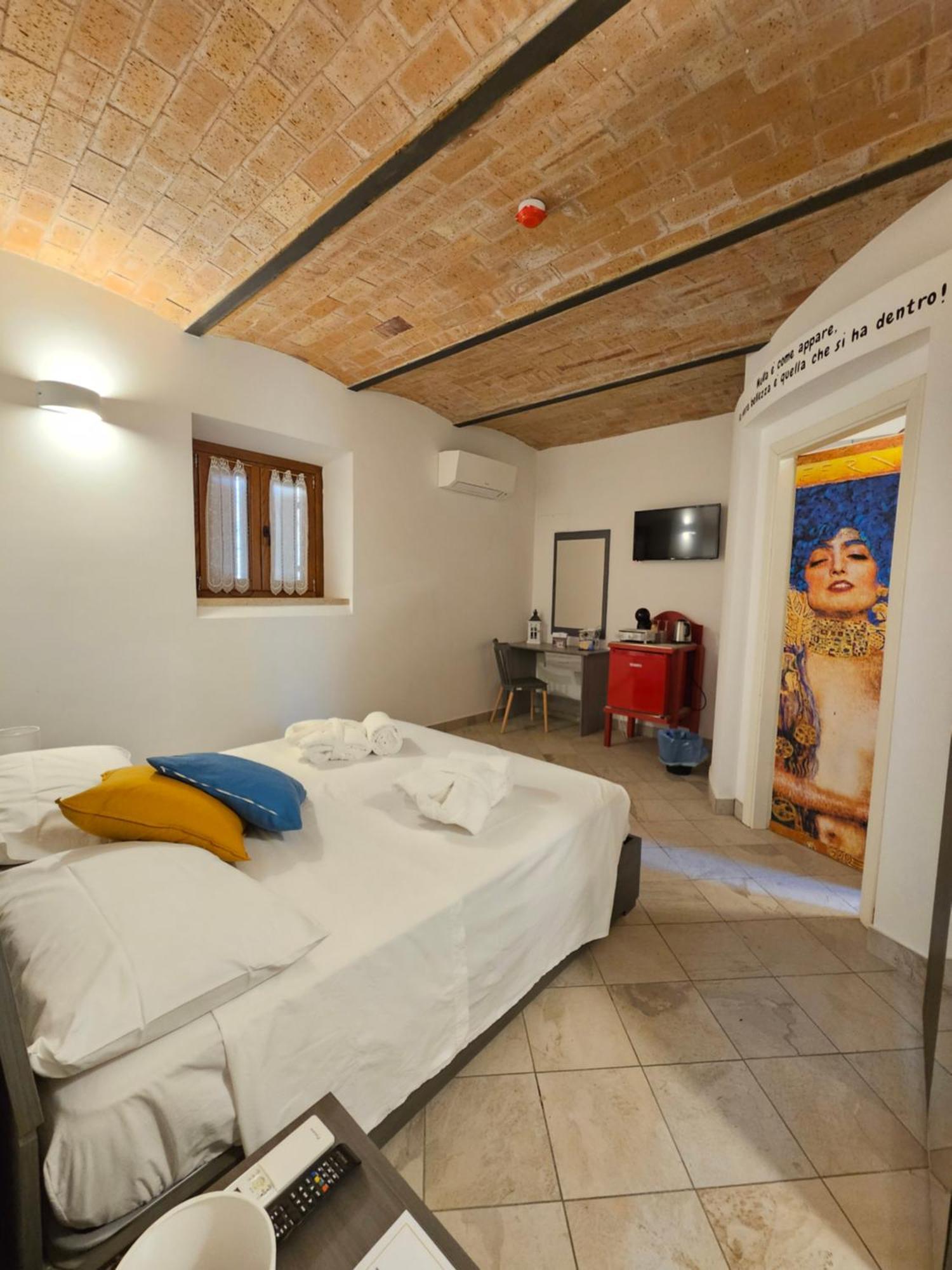 Casale Dei Priori Bed & Breakfast Rocca Massima Dış mekan fotoğraf
